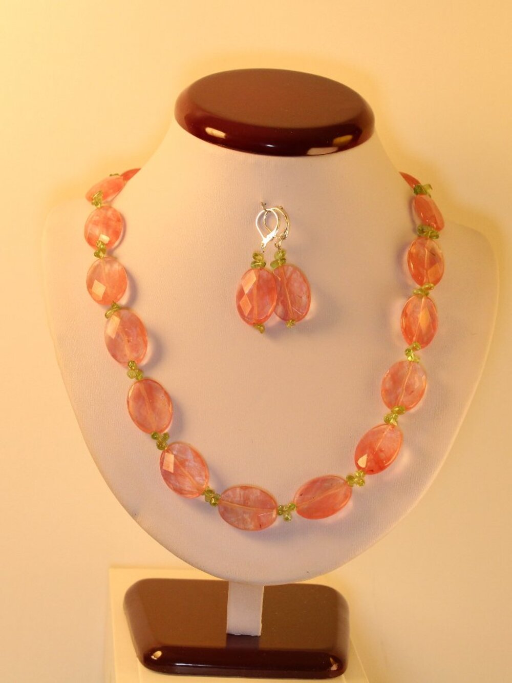 Natural Chrry Quartz Faceted Oval Gemston & Green Peridot Necklace 18-20 Inches